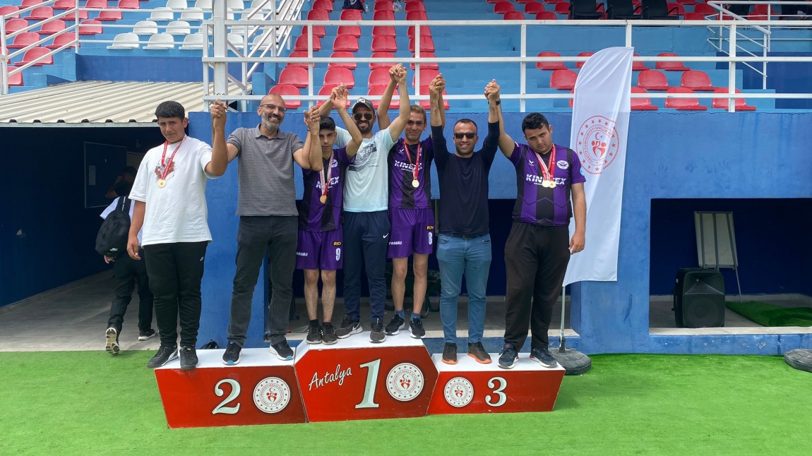 Özel Sporcular Atletizm Antalya İl Birinciliği Yarışmaları'nda Özel Sporcularımız 8 Madalya Kazandı